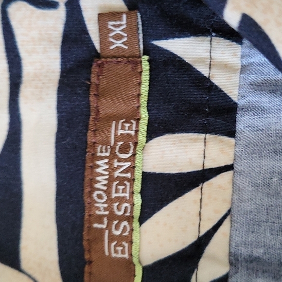 L'Homme Essence navy and cream Hawaiian shirt - Picture 6 of 7